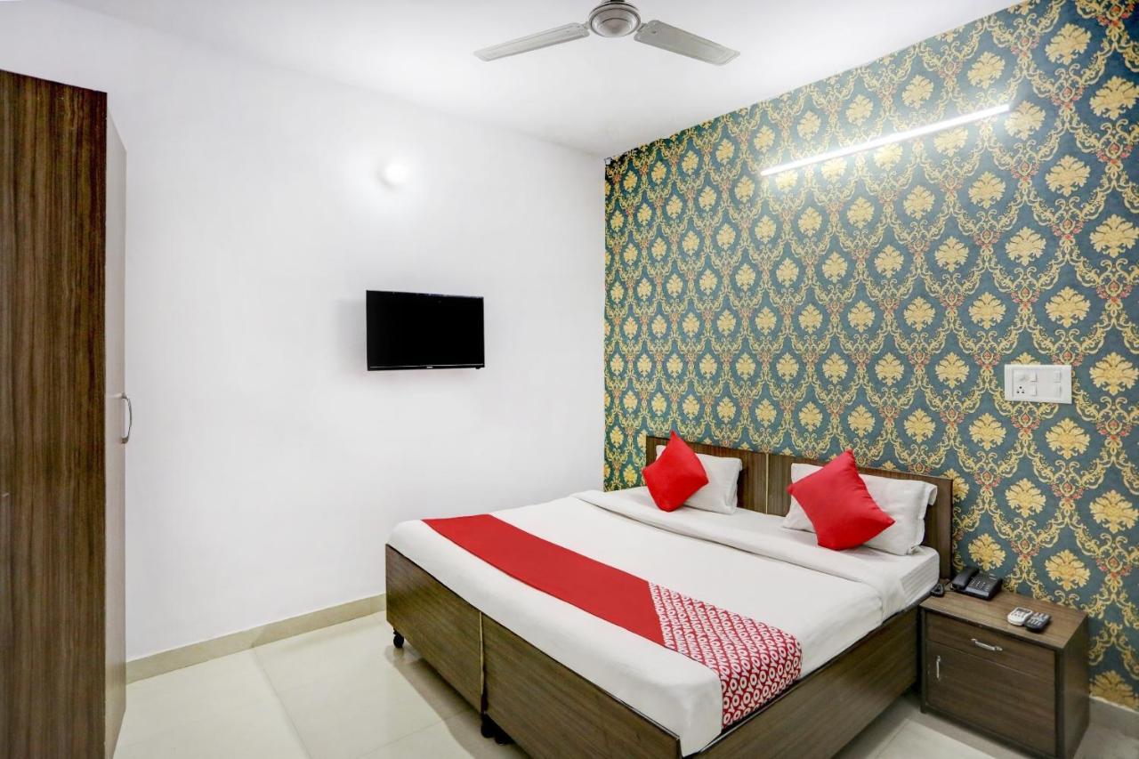 Hotel O Blissbourn New Delhi Exterior foto