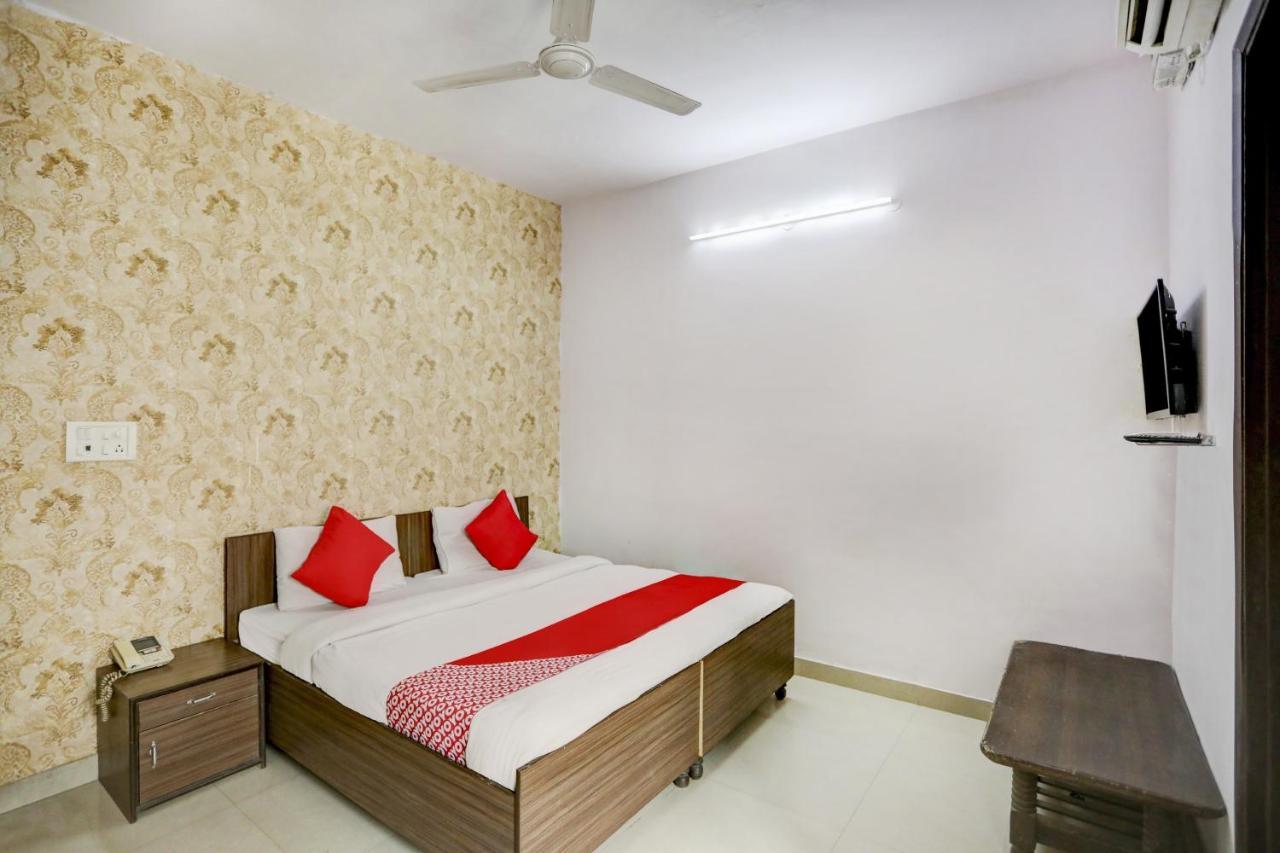 Hotel O Blissbourn New Delhi Exterior foto