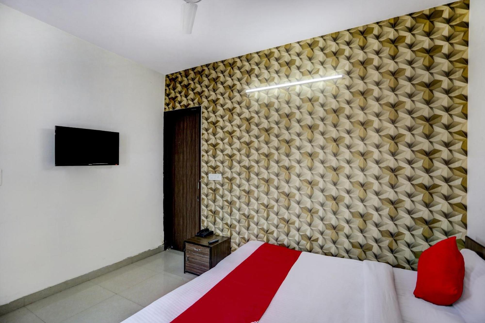 Hotel O Blissbourn New Delhi Exterior foto